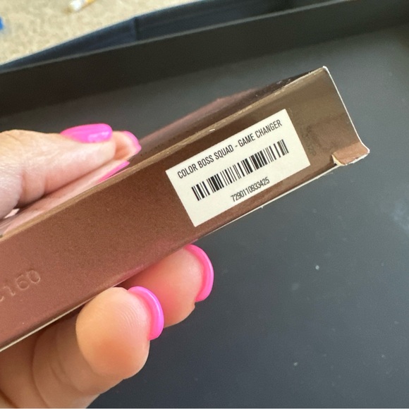 IL MAKIAGE Color Boss Squad In Game Changer NEW Eyeshadow Palette | new in box - Picture 3 of 3